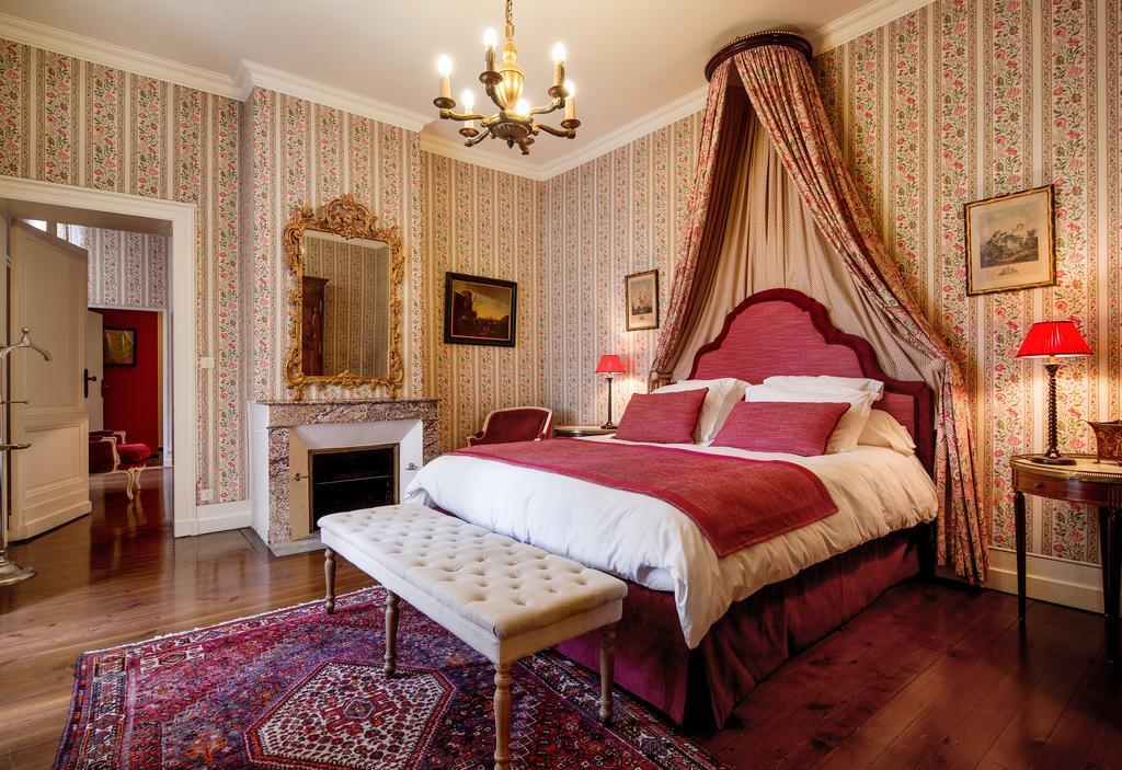 Chateau Fombrauge Saint-Christophe-des-Bardes Rum bild